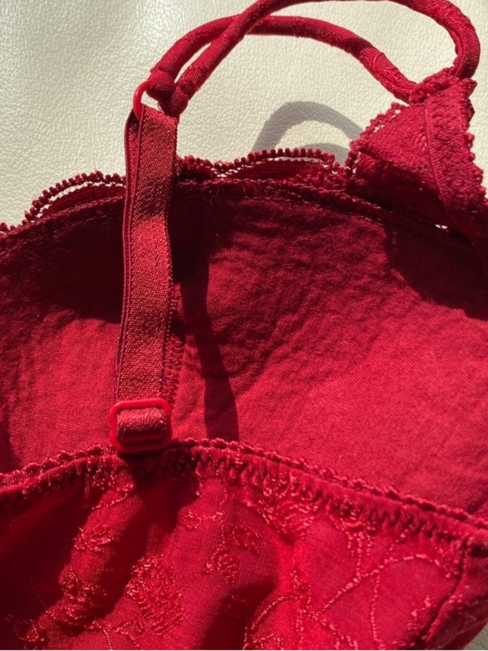 Delicate red lace Teddy G-string bodysuit by Arianne - made in Canada - Picture 8 of 16